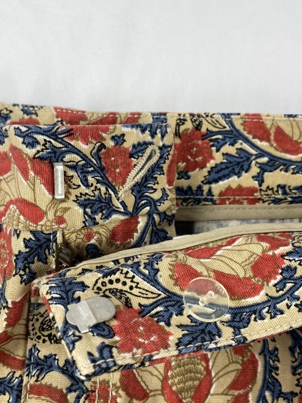NWT Liz Claiborne Women's Size 4 Audra Floral Capri Pants Pockets - Picture 13 of 16